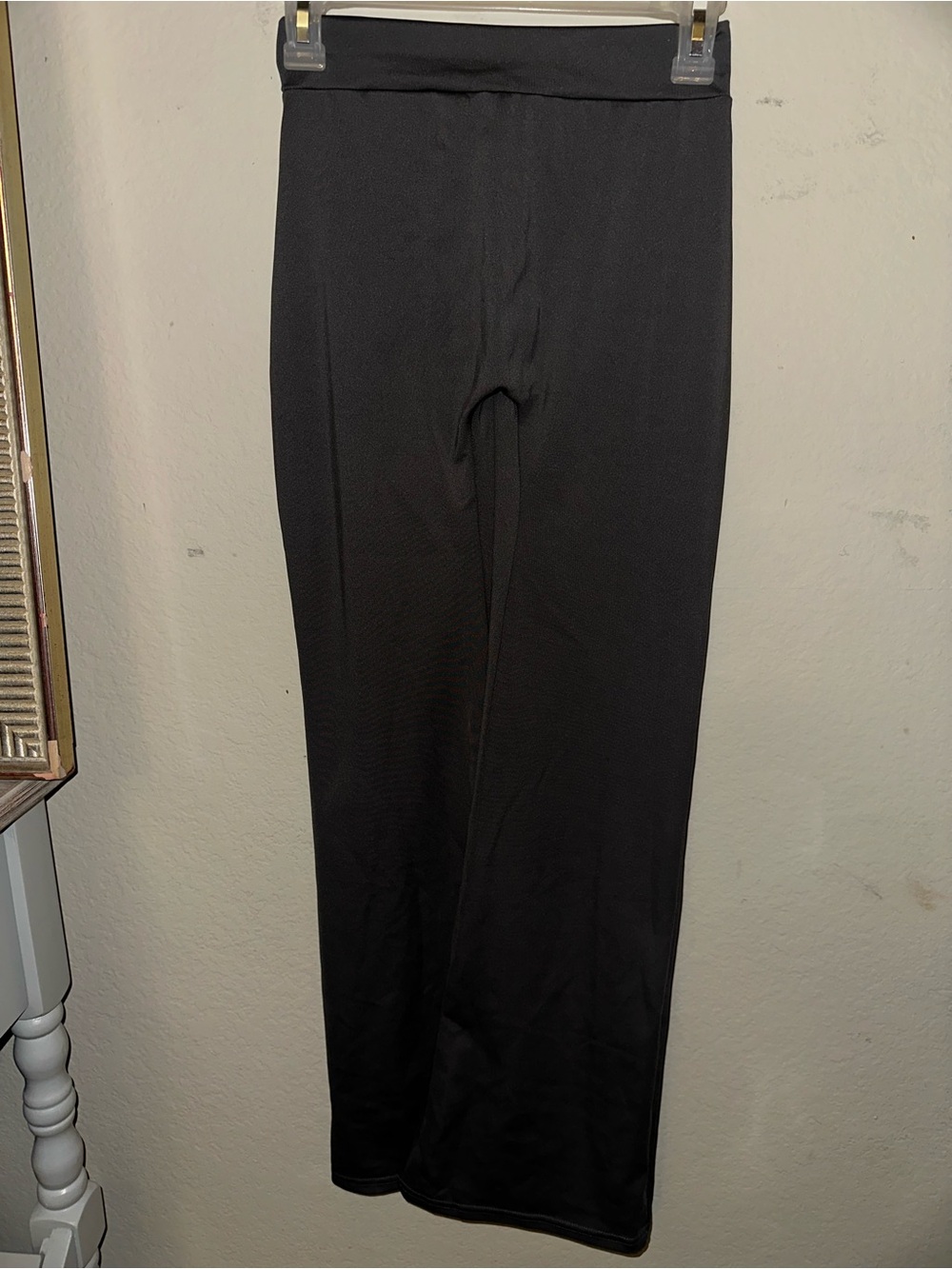 Gray active leggings with butt scrunch size small